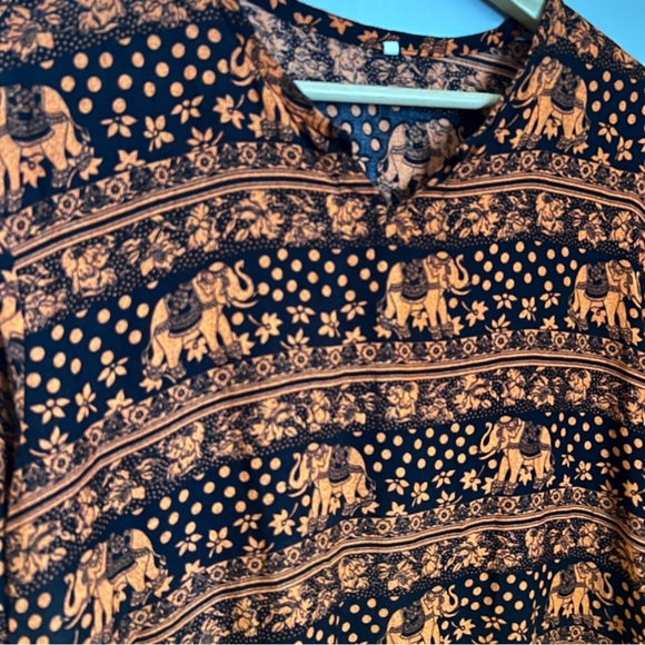 Black and Orange Elephant Print Top Size Large EUC - Picture 2 of 3